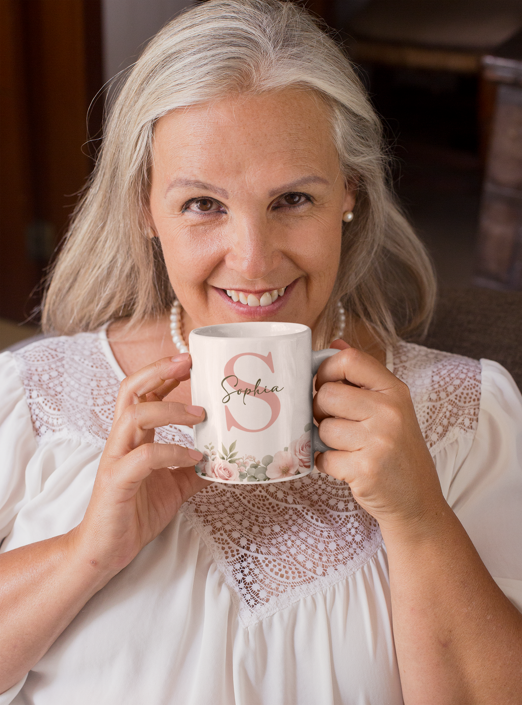 Personalized Mom Mug – MOM I Love You Floral Design with Initial & Name